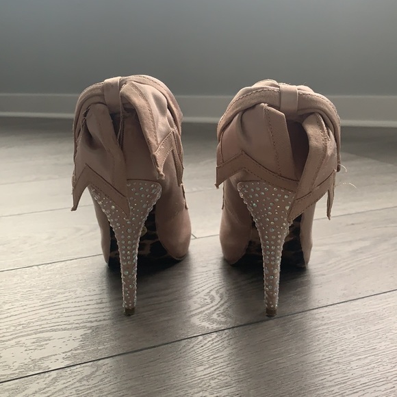 Betsy Johnson Ballet Pink Pumps with Bedazzled Heels - Picture 3 of 5